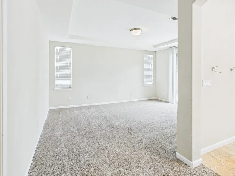 8200 Sienna Loop — Photo 8