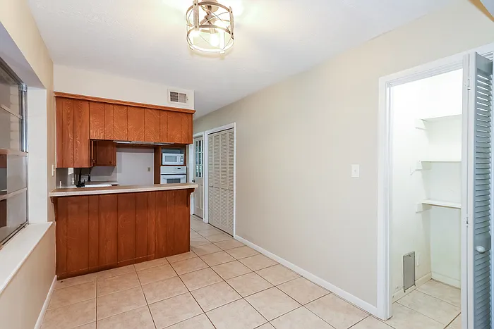 9 Hillcrest St — Photo 5
