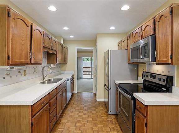 5th image of 11015 W 96th Ter