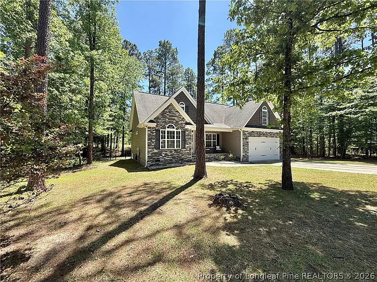 275 Maplewood Dr — Photo 2