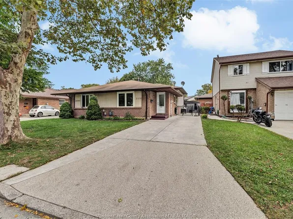 3090 Fairlane Cres, Windsor, ON N8W 4Y6