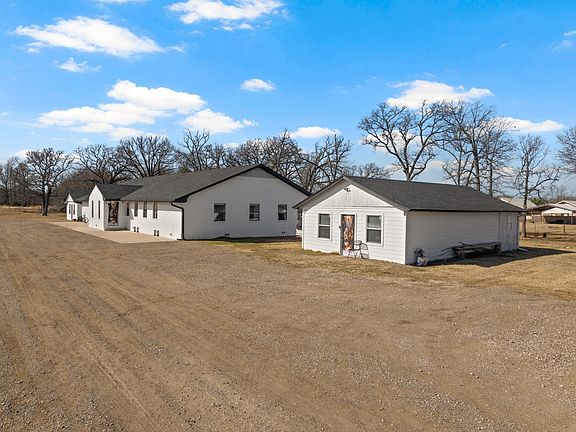 3rd image of 236 County Road 2391