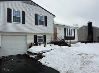 5976 Darby Rd, Cicero, NY 13039