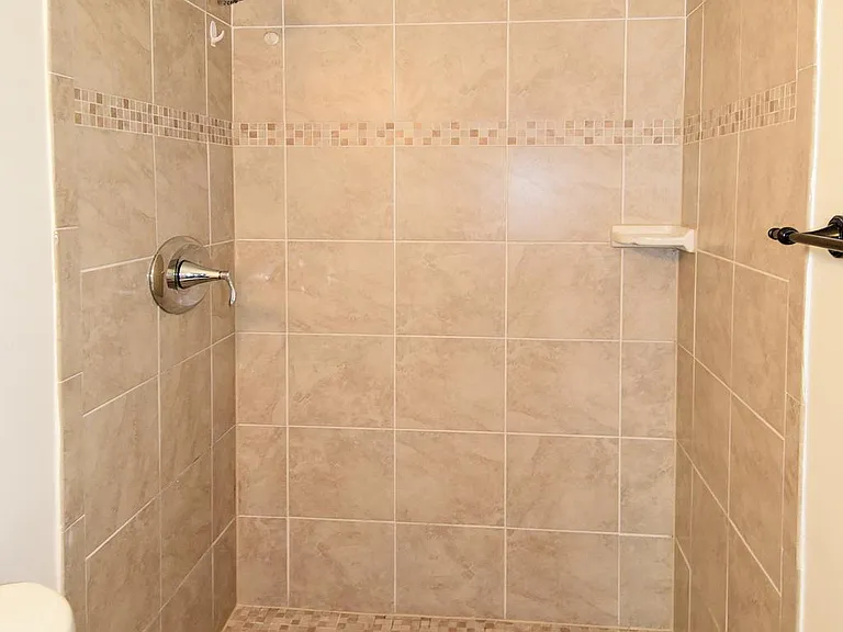 7513 Sebago Rd — Photo 20
