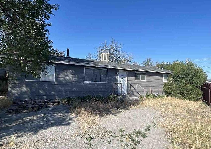 1st image of 775 Grinnel Ave