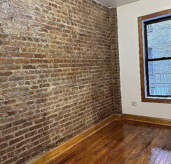 168 Sherman Ave #8 — Photo 2