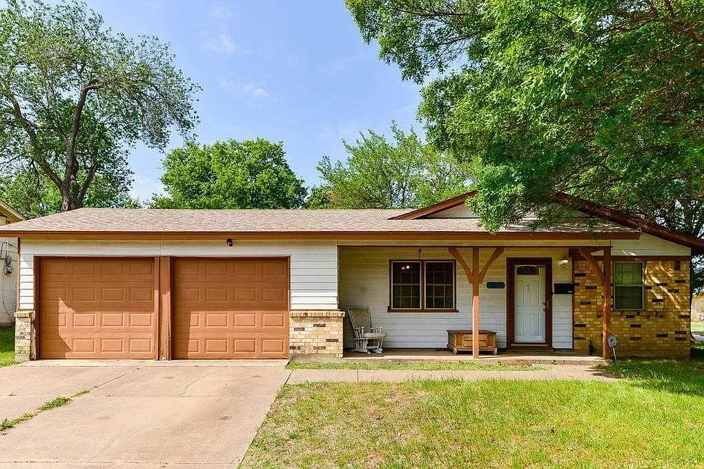 Front - 625 Smith Ave