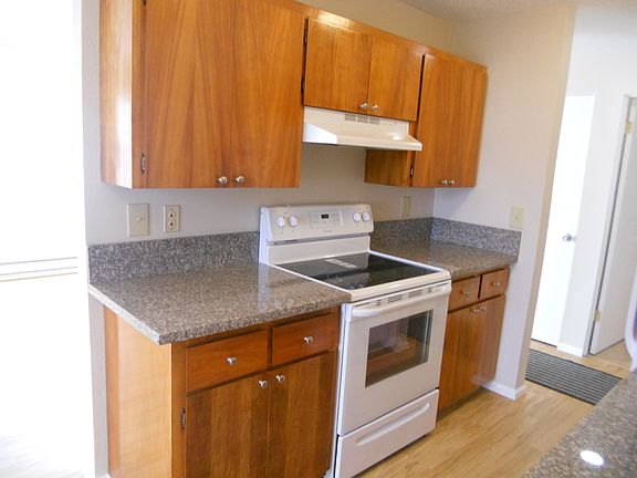 5th image of 3326 Lombard Ave