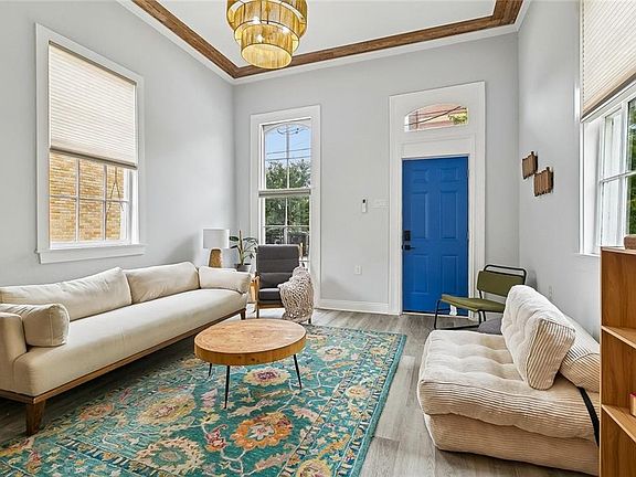 4th image of 528 Tupelo St