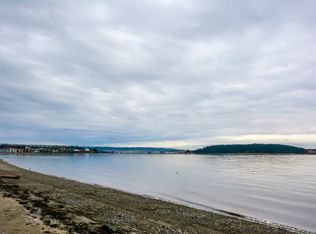 2043 SW Dillard Ln, Oak Harbor, WA 98277