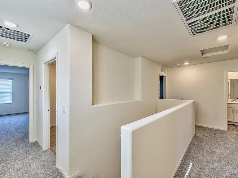 4702 Arctic Cliffs Ave — Photo 7