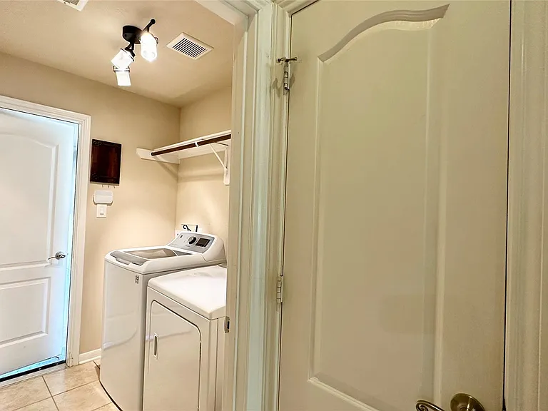 18903 Pinewood Point Ln — Photo 19