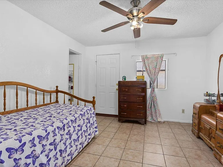 504 S Brown St — Photo 8