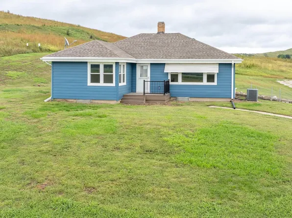 14827 Oak Ave, Castana, IA 51010