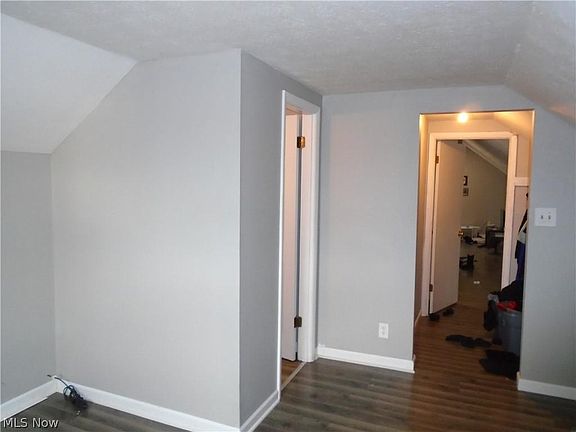 4th image of 6722 Hosmer Ave