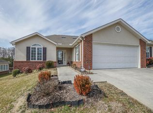 406 Willow Oak Cir, Loudon, TN 37774