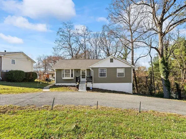 1117 Long Meadows Dr, Lynchburg, VA 24502