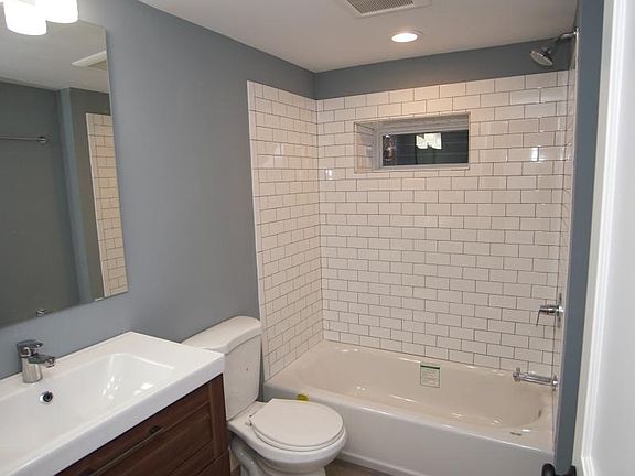 Well ventiled bathroom