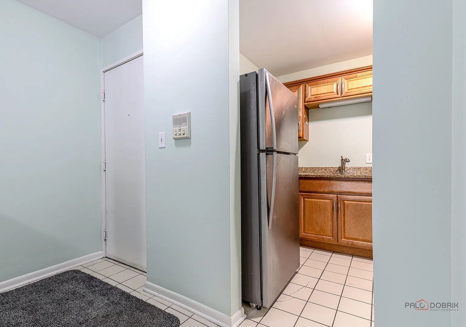 2 bed, 1000 sqft, $1,750 — Photo 3