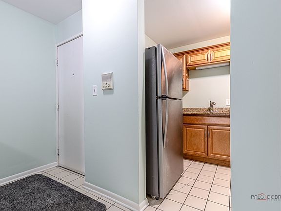 3rd image of 1147 Miller Ln APT 201