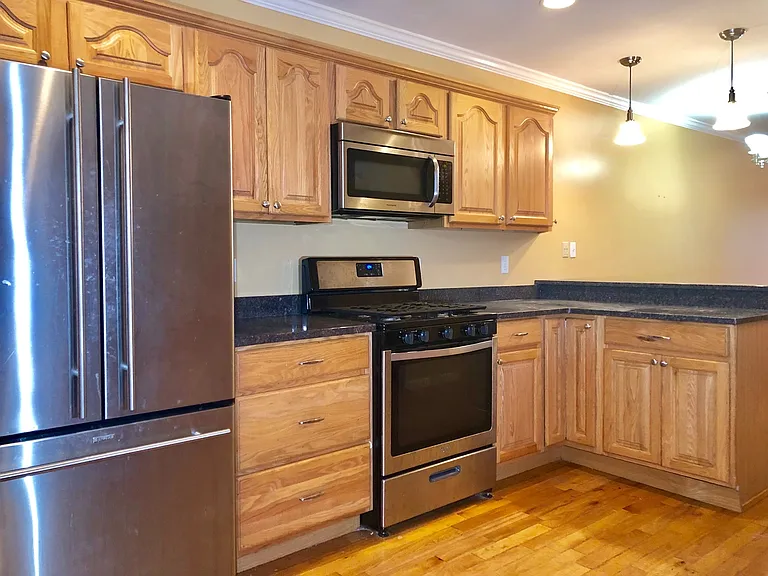 1619 Belt St — Photo 8