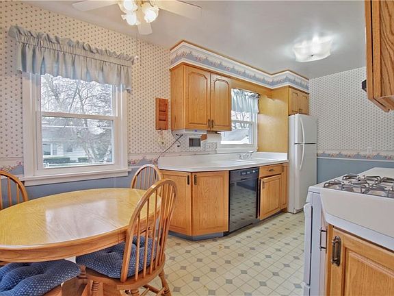 5th image of 110 Euclid Ave
