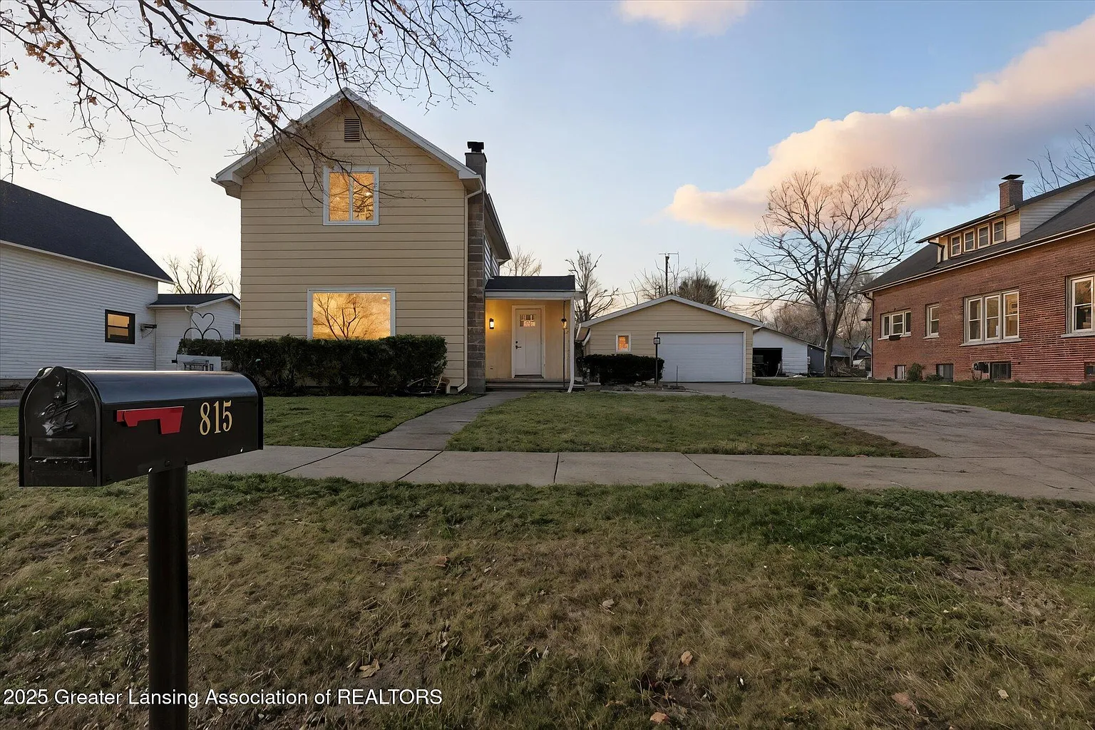 815 5th Ave photo 1