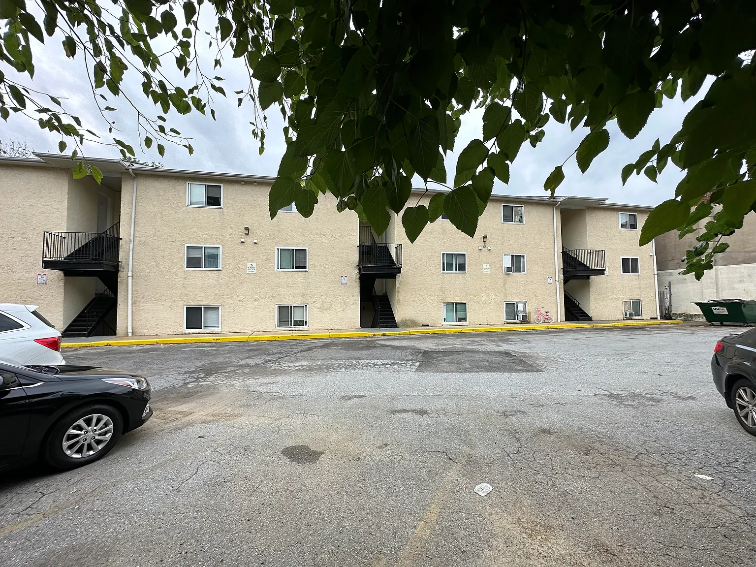 Riverview — Photo 1