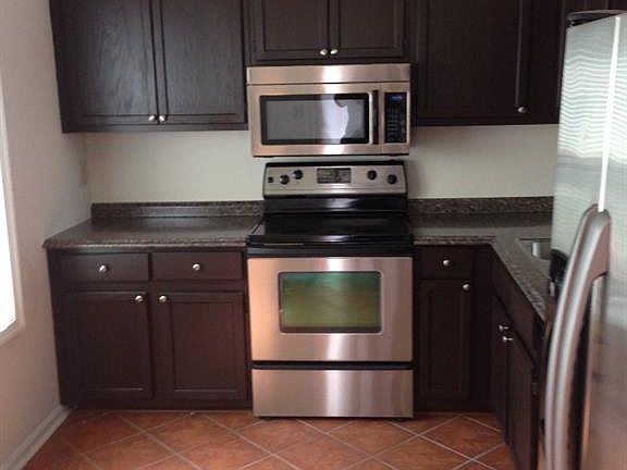 5th image of 317 E Montcastle Dr