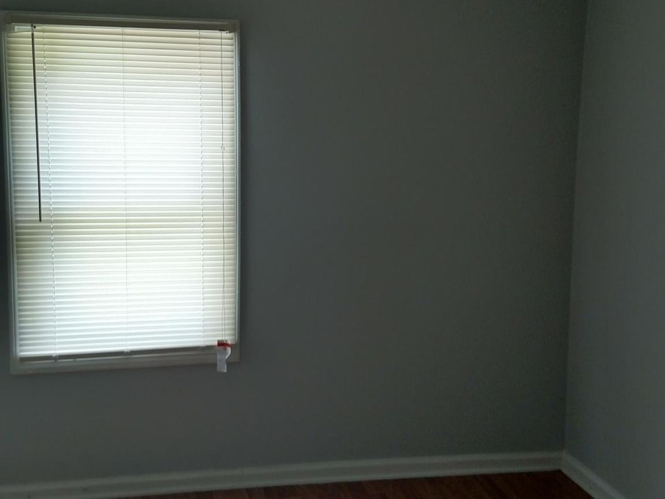 2nd image of 443 Davis St