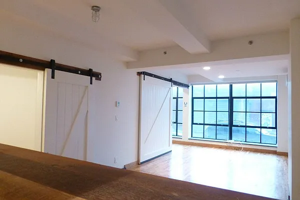 Rented by Brooklyn Bridge | media 32