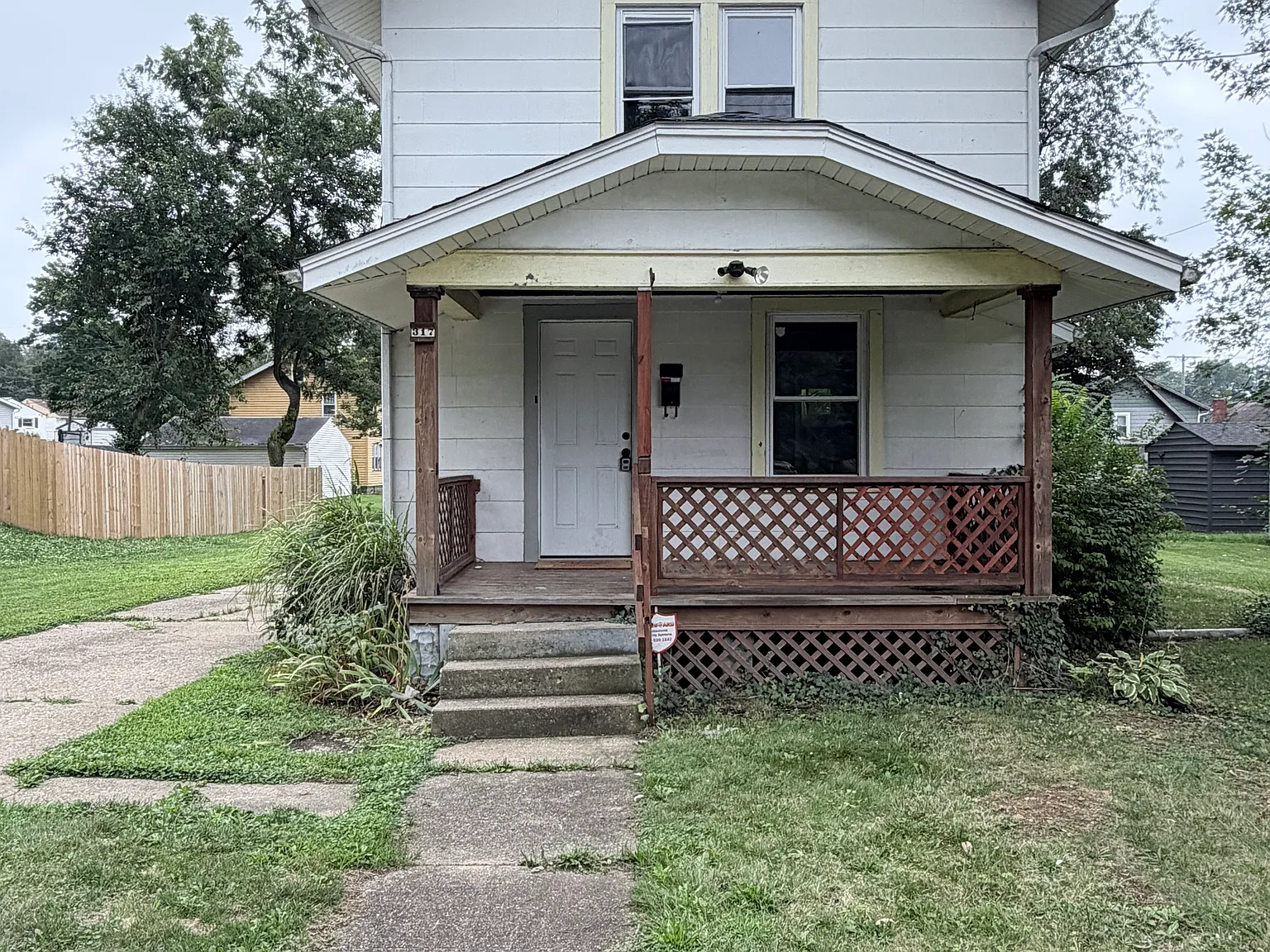 3 bed, 1.5 bath, 992 sqft, $1,280 — Photo 1