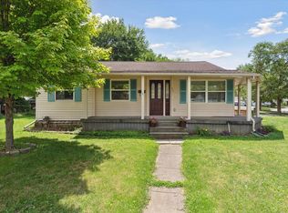 813 Westwood Dr, Fenton, MI 48430
