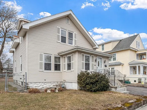 23 Carver St, Worcester, MA 01604