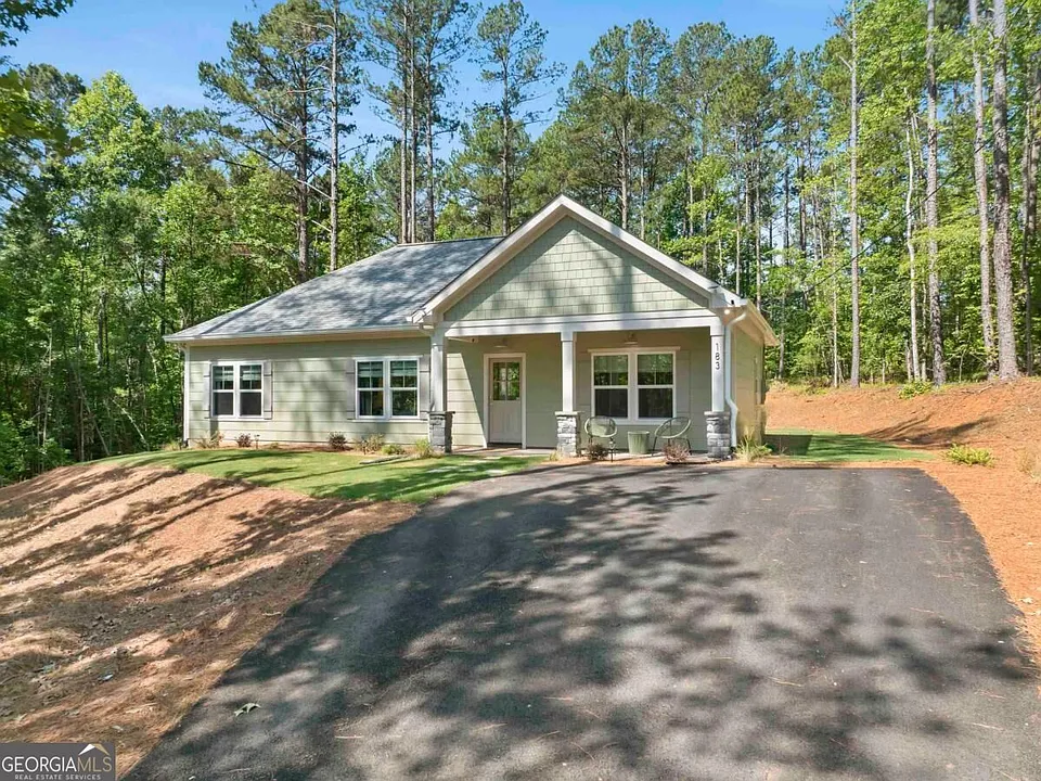 183 Crooked Creek Dr SE #B