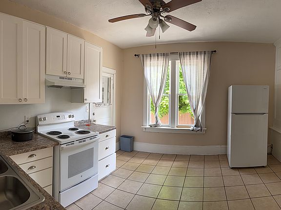 4th image of 2269 S Green St APT 1