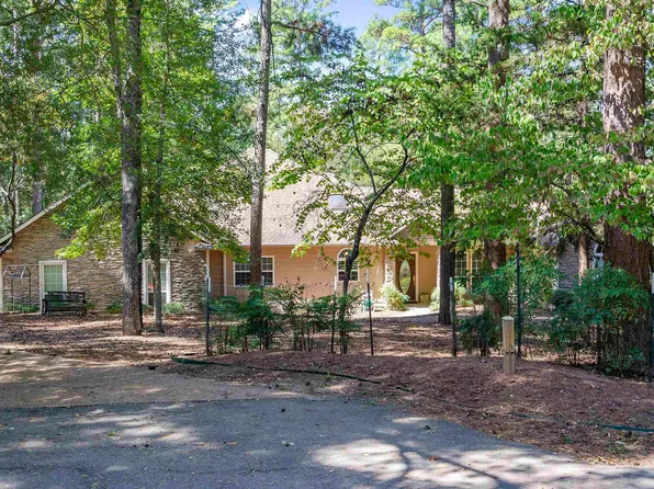 140 Pecos Path, Holly Lake Ranch, TX 75765