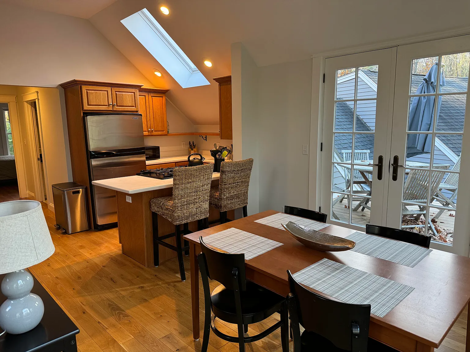 2 bed, 1000 sqft, $2,500 — Photo 4