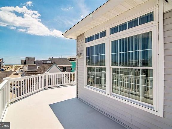 3rd image of 14 W Jacqueline Ave