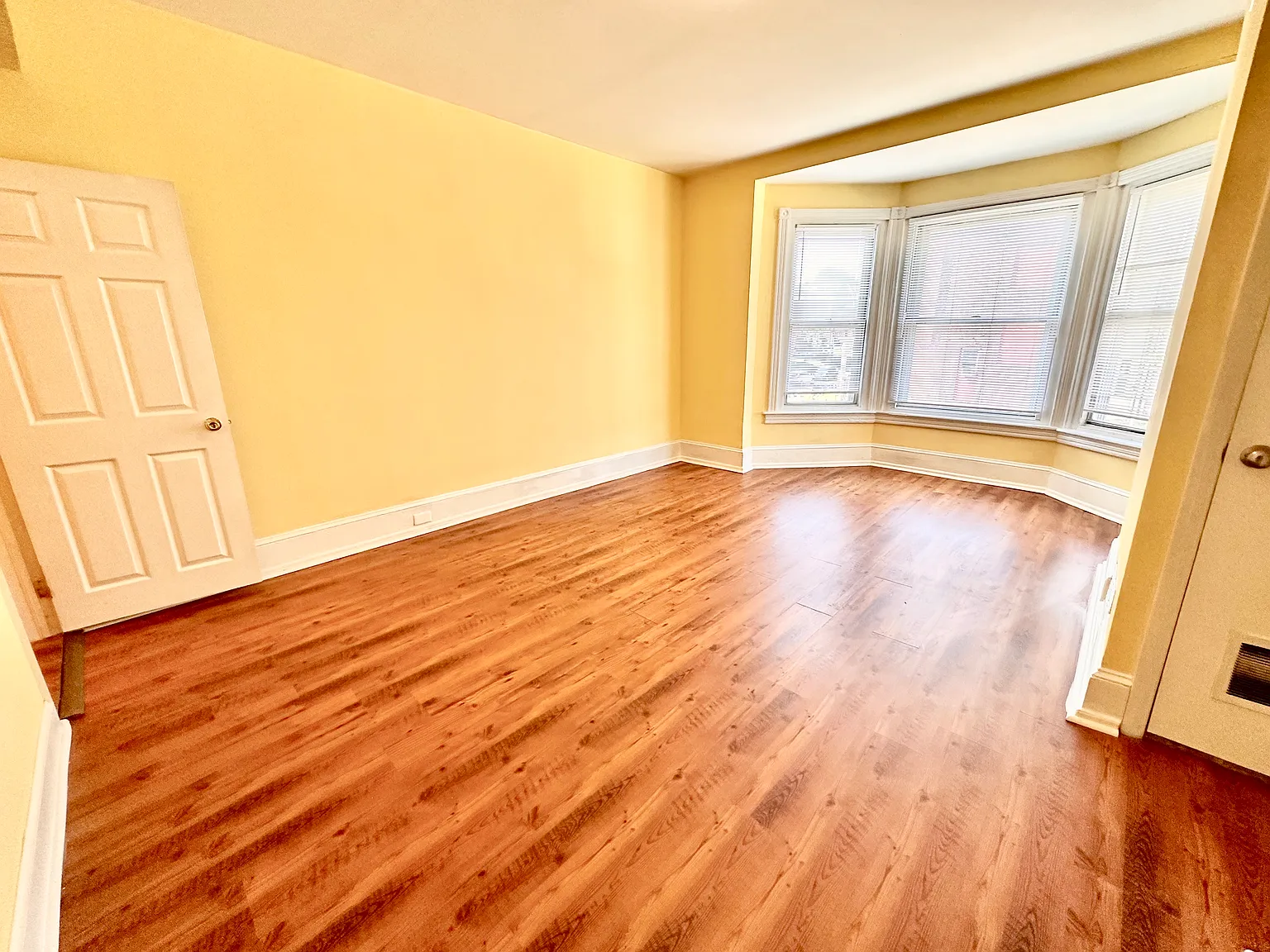 1 bed, 500 sqft, $1,375 — Photo 3