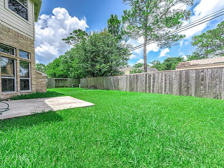 3720 Armand Dr — Photo 38