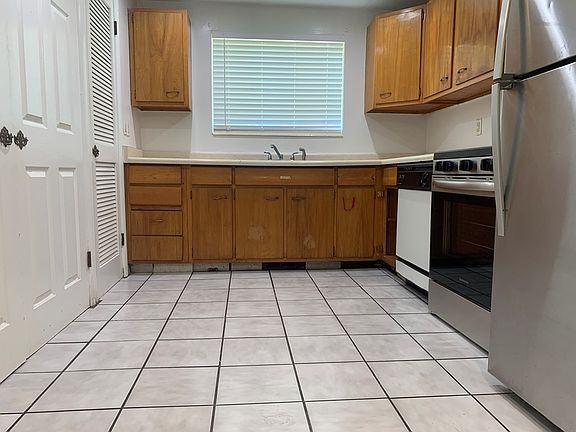 4th image of 447 N Colorado St