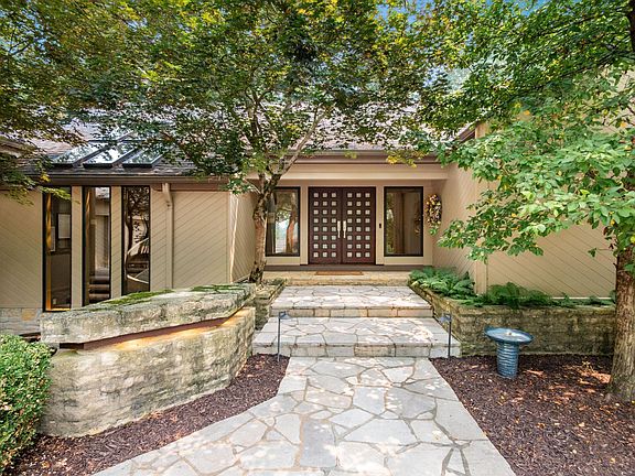 5th image of 8483 Torwoodlee Ct