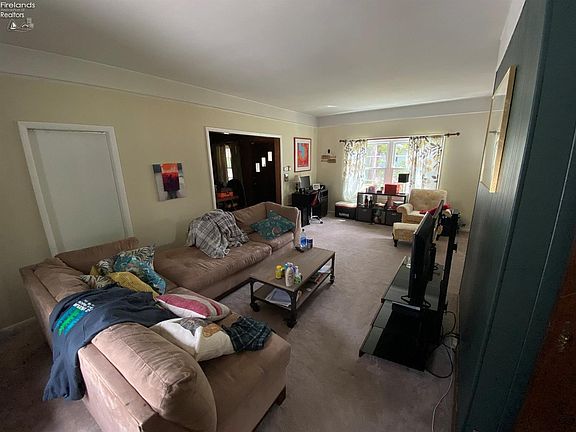 5th image of 1524 Campbell St