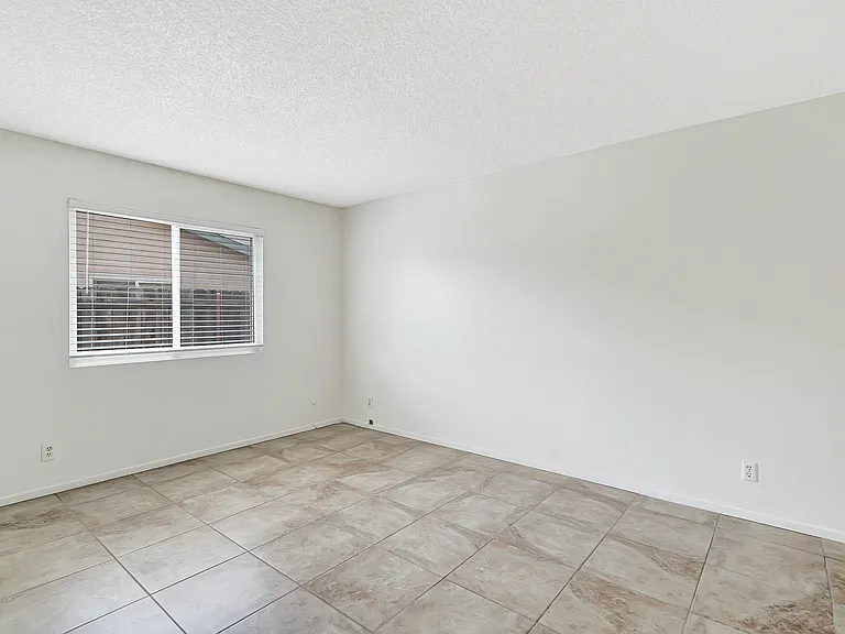 626 Manzanita Dr — Photo 13