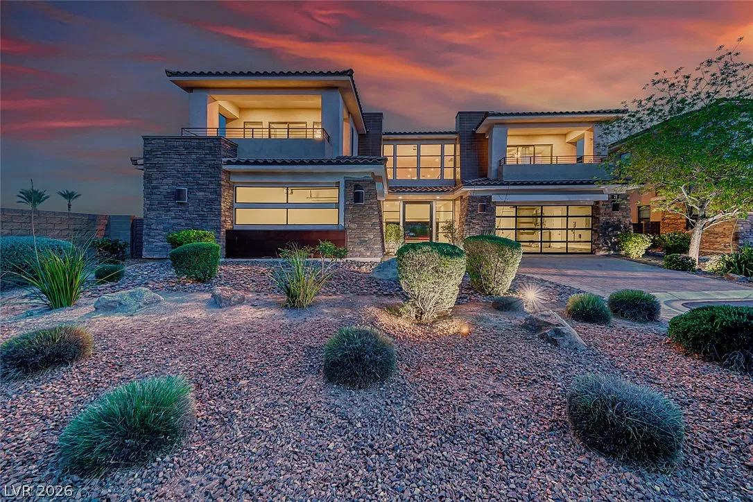 4 bed, 4.5 bath, 5033 sqft, $9,990 — Photo 4