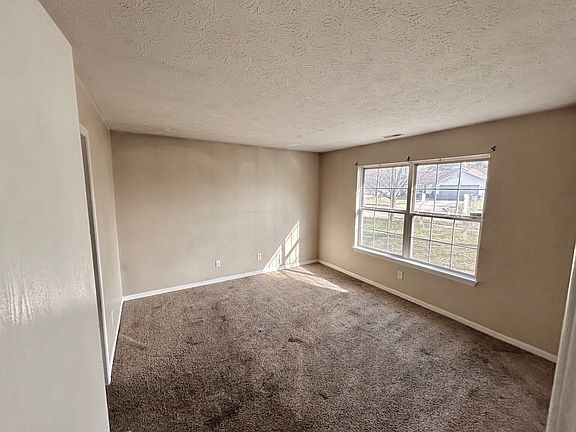 3rd image of 2164 Crossford Way