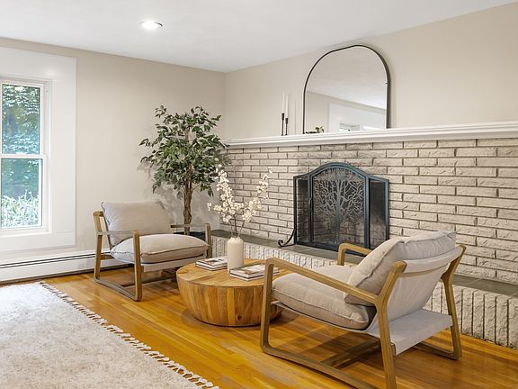 5th image of 22 Bracebridge Rd