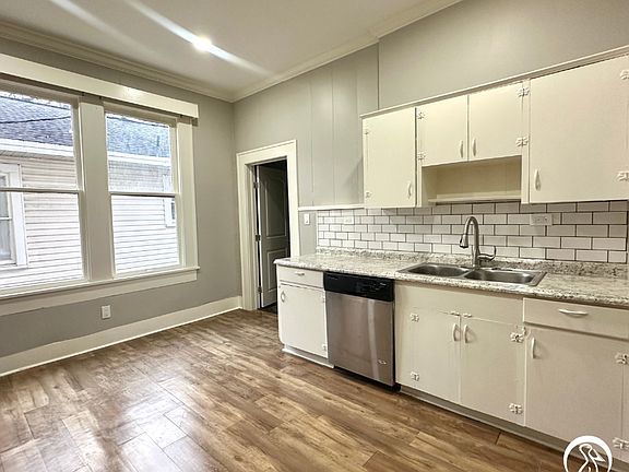 5th image of 307-309 Hilton St #Ca5e5ce73