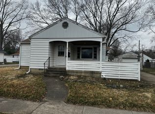 442 S Hamilton St, Monticello, IL 61856